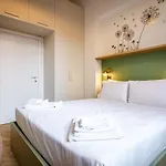 Indipendenza Lofts דירה