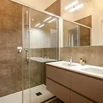 Indipendenza Lofts דירה