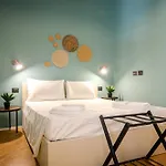 Indipendenza Lofts דירה