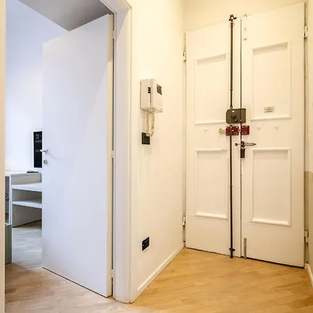 Indipendenza Lofts * Болонья
