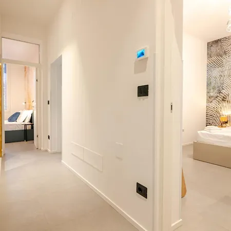 Апартаменты Indipendenza Lofts