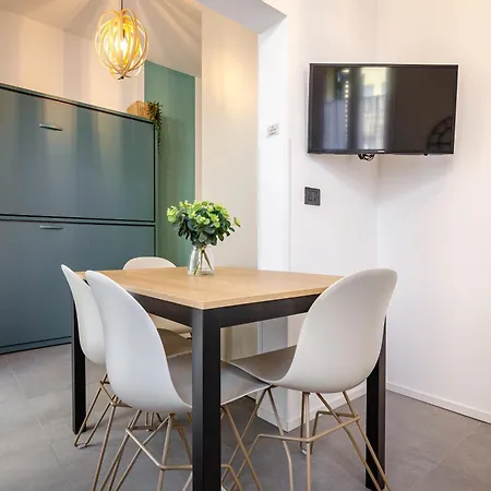 Indipendenza Lofts * ボローニャ