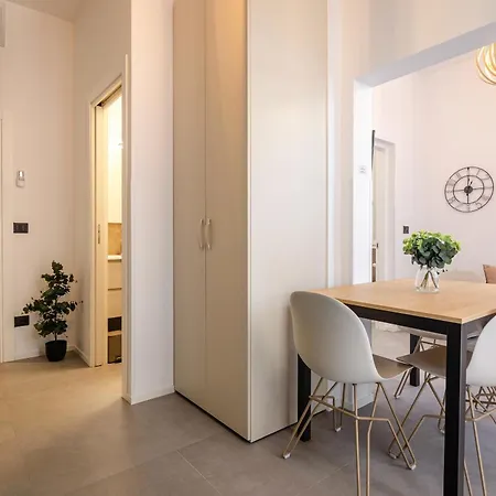 Апартаменты Indipendenza Lofts *