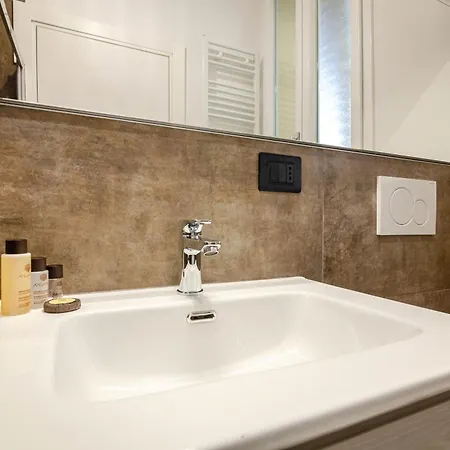 Апартаменты Indipendenza Lofts Болонья