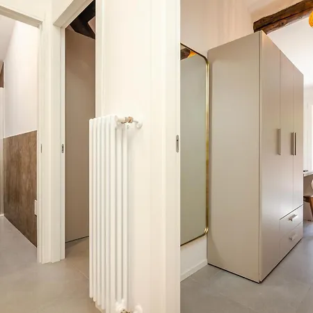 아파트 Indipendenza Lofts 볼로냐