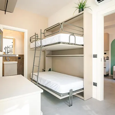 Indipendenza Lofts アパート